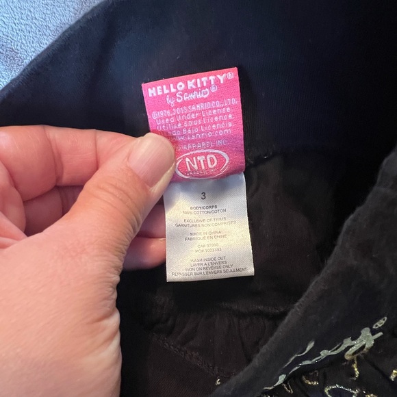 Hello Kitty - girl’s hoodie and skirt. 2 piece bundle - Picture 6 of 13